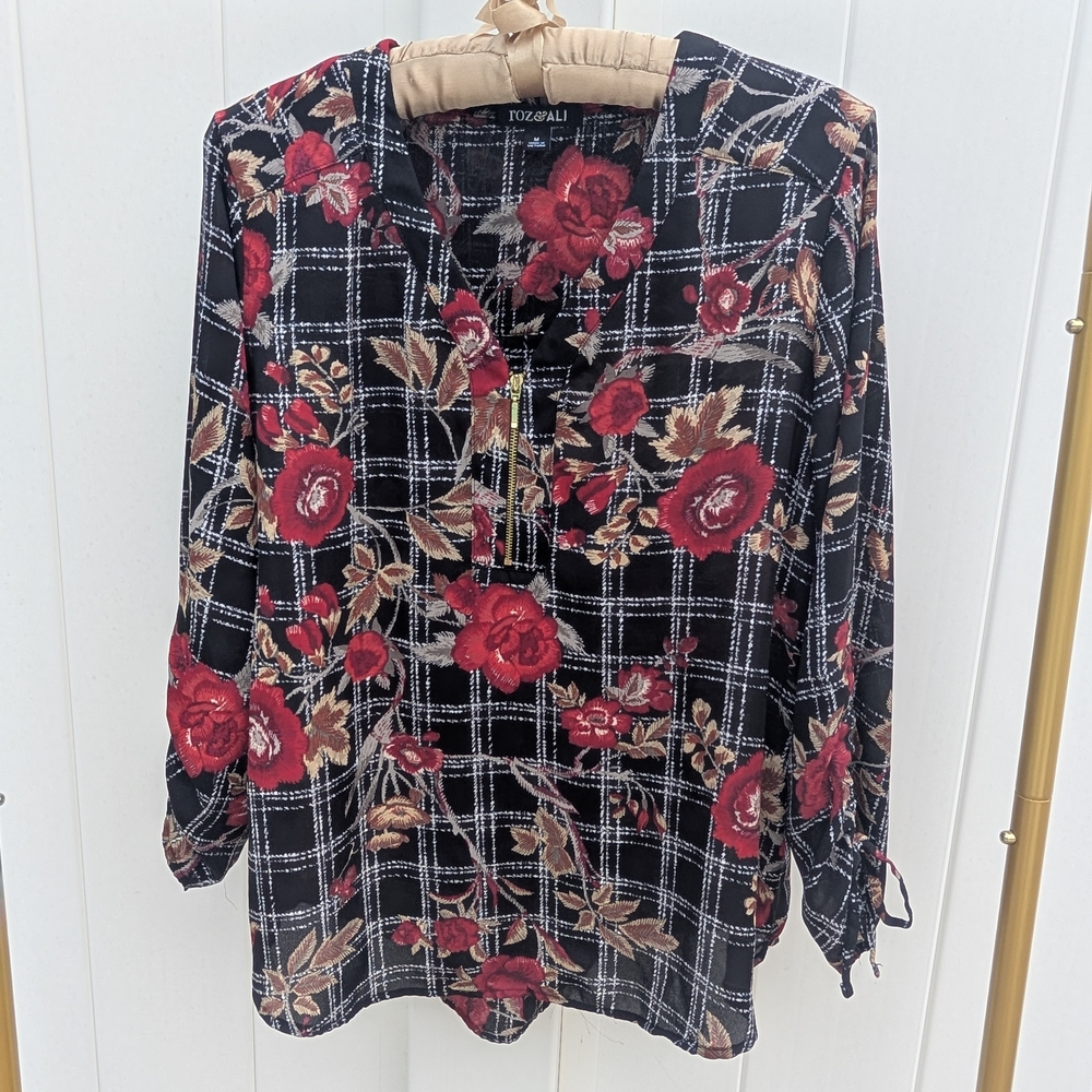 Roz & Ali Women's Floral Black Top